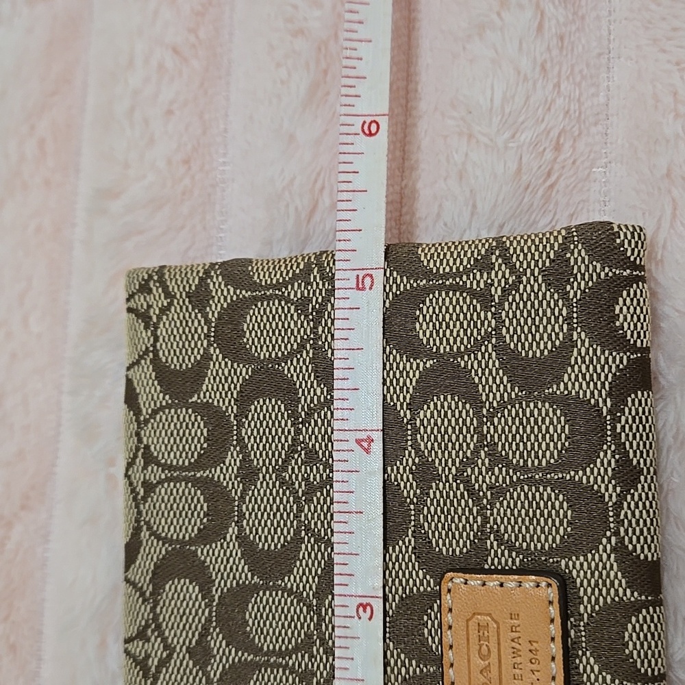 Coach Pouch - Picture 7 of 13